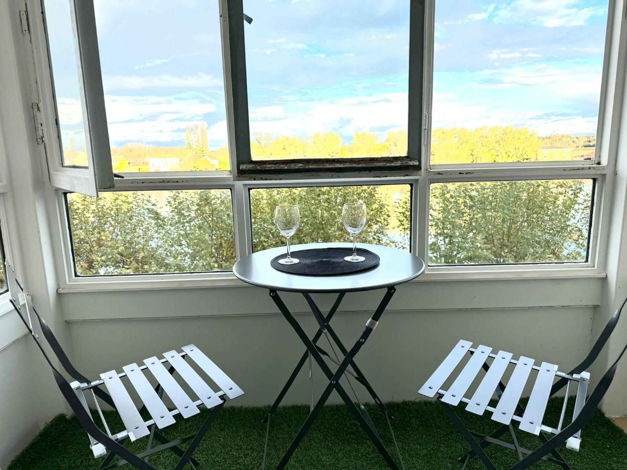 Appartement Quai Saone - By Primo C0Nciergerie Tournus Buitenkant foto